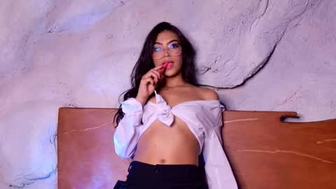 Snapshot of karoline_santos chatting on November 2025 10:10:02 PM K online at 600 until 1100 USA Time online show from November 2025 10:10:02 PM