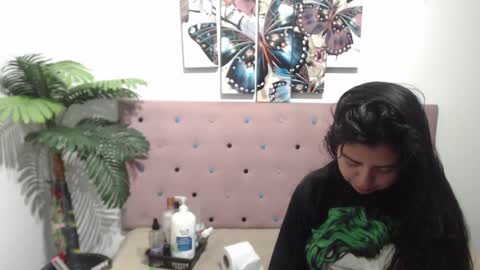 Isa online show from March 2025 04:30:02 AM