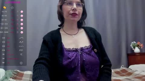 Karoline online show from May 2026 03:42:02 PM