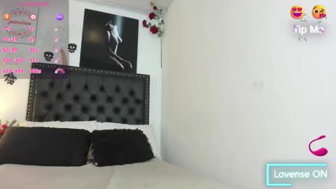 Snapshot of karolperes chatting on October 2025 07:14:02 PM Karol online show from October 2025 07:14:02 PM