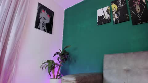 Snapshot of karolsweet_ chatting on January 2025 03:04:01 PM KarolSweet online show from January 2025 03:04:01 PM