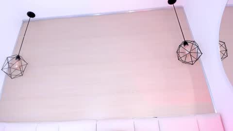 Snapshot of karolwhite_ chatting on March 2026 08:19:01 AM Karol online show from March 2026 08:19:01 AM