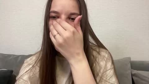 Lia online show from May 2026 04:01:02 PM