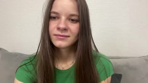 Lia online show from May 2026 04:01:01 PM