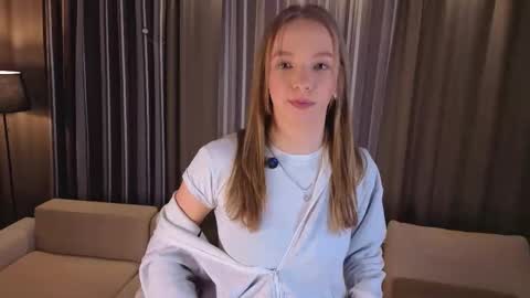 Snapshot of karonmainville chatting on December 2025 02:13:01 PM Emma online show from December 2025 02:13:01 PM