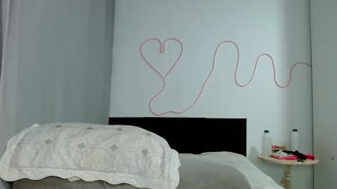 Snapshot of kasaltaradinho chatting on April 2026 09:34:01 PM Tamires e Maicon online show from April 2026 09:34:01 PM