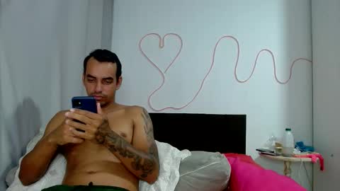 Snapshot of kasaltaradinho chatting on May 2026 07:11:02 PM Tamires e Maicon online show from May 2026 07:11:02 PM