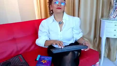 kasandra gomez online show from July 2026 12:31:01 PM