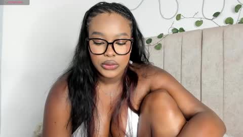 Snapshot of kaseydelvey chatting on April 2026 08:37:01 PM online show from April 2026 08:37:01 PM