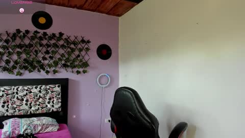 kassandra james online show from January 2025 09:20:01 PM