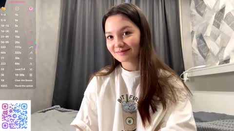 Snapshot of kassandrataulbee chatting on November 2025 12:44:02 PM Kira online show from November 2025 12:44:02 PM