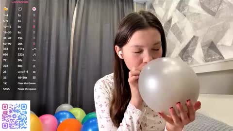 Snapshot of kassandrataulbee chatting on November 2025 09:31:01 AM Kira online show from November 2025 09:31:01 AM