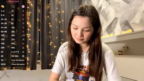 Snapshot of kassandrataulbee chatting on November 2025 06:22:02 PM Kira online show from November 2025 06:22:02 PM