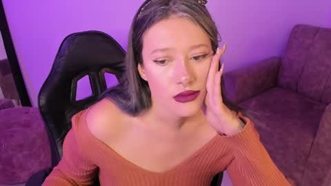 Snapshot of kat_apple chatting on March 2026 09:07:02 PM Alicia online show from March 2026 09:07:02 PM