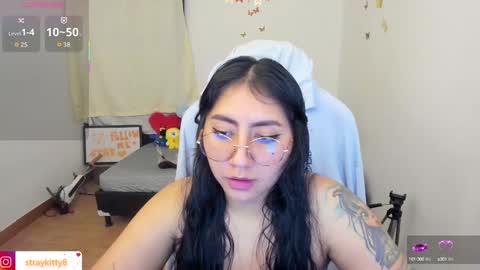 Kat       online show from October 2025 12:06:01 AM