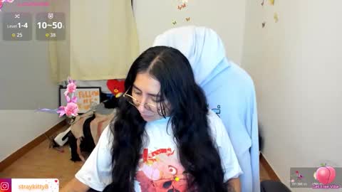 Kat       online show from October 2025 01:03:02 PM