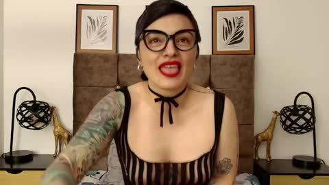 kat paradisse online show from October 2025 09:04:01 PM