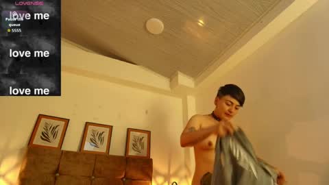 Snapshot of kat_paradisse chatting on April 2026 11:52:01 AM kat paradisse online show from April 2026 11:52:01 AM