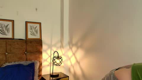 Snapshot of kat_paradisse chatting on April 2026 11:40:01 AM kat paradisse online show from April 2026 11:40:01 AM