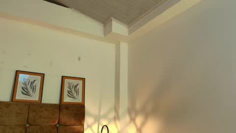 Snapshot of kat_paradisse chatting on April 2026 11:43:01 AM kat paradisse online show from April 2026 11:43:01 AM