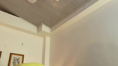 Snapshot of kat_paradisse chatting on April 2026 11:58:01 AM kat paradisse online show from April 2026 11:58:01 AM