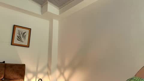 Snapshot of kat_paradisse chatting on April 2026 11:47:02 AM kat paradisse online show from April 2026 11:47:02 AM