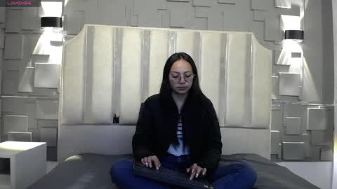 Katalina online show from April 2026 02:54:02 PM