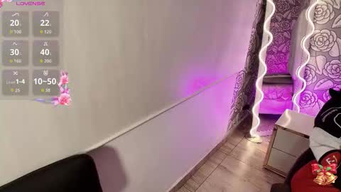 Snapshot of katana_tay chatting on December 2025 12:22:02 PM katana_tay online show from December 2025 12:22:02 PM