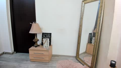 Snapshot of kate_belle chatting on January 2025 12:42:01 AM Kate online show from January 2025 12:42:01 AM