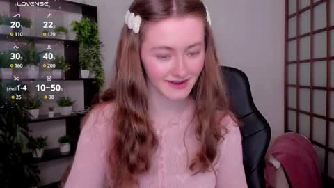 Snapshot of kate_cuddle chatting on April 2026 04:46:01 AM Kate online show from April 2026 04:46:01 AM