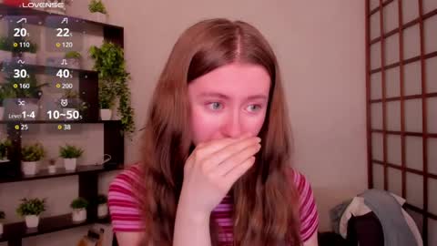 Snapshot of kate_cuddle chatting on April 2026 02:45:01 AM Kate online show from April 2026 02:45:01 AM