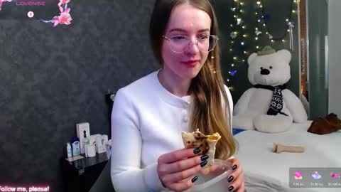 Snapshot of kate_jonson chatting on November 2025 07:19:01 AM .Be kind and gentle with me and I will do my best for you. online show from November 2025 07:19:01 AM