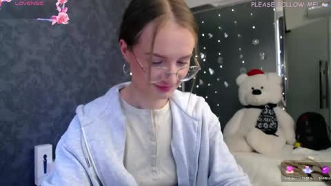 Snapshot of kate_jonson chatting on May 2026 12:33:02 PM .Be kind and gentle with me and I will do my best for you. online show from May 2026 12:33:02 PM