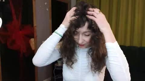 Snapshot of kate_millersi chatting on March 2026 12:09:01 PM Kare online show from March 2026 12:09:01 PM