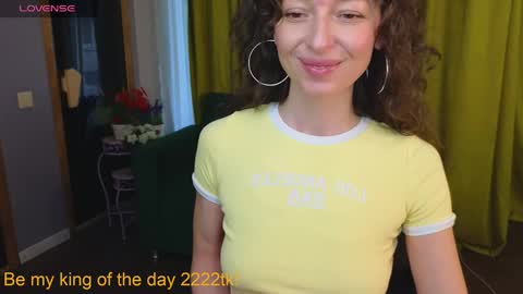 Snapshot of kate_millersi chatting on April 2026 11:30:02 AM Kare online show from April 2026 11:30:02 AM