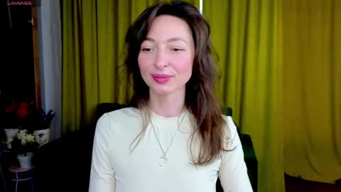 Snapshot of kate_millersi chatting on April 2026 11:33:01 AM Kare online show from April 2026 11:33:01 AM