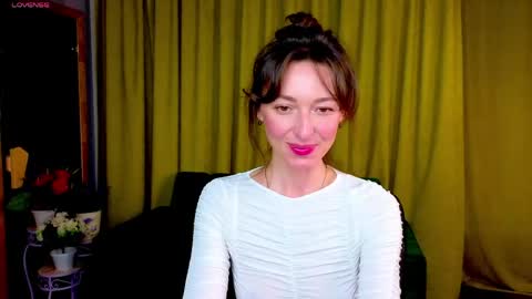 Snapshot of kate_millersi chatting on April 2026 11:35:01 AM Kare online show from April 2026 11:35:01 AM