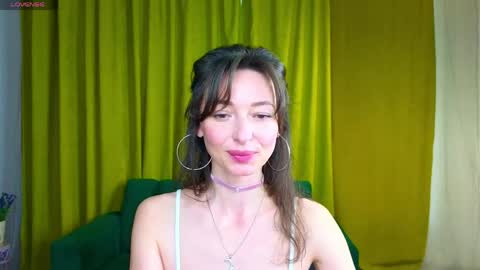 Snapshot of kate_millersi chatting on April 2026 12:29:02 PM Kare online show from April 2026 12:29:02 PM