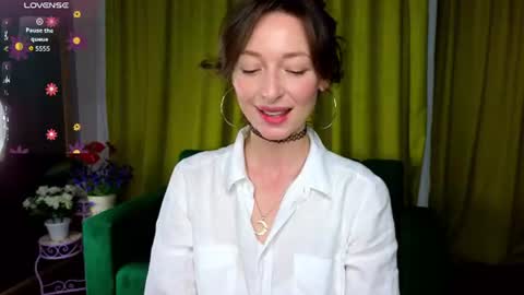 Snapshot of kate_millersi chatting on June 2026 11:46:01 AM Kare online show from June 2026 11:46:01 AM