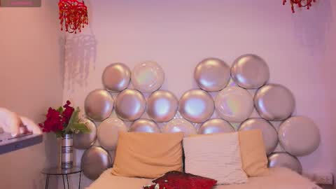 Kate online show from December 2025 07:50:02 AM