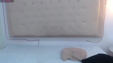 kate online show from March 2025 06:43:01 AM