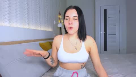 Snapshot of kate_ree_ chatting on January 2025 06:14:01 AM KATE online show from January 2025 06:14:01 AM