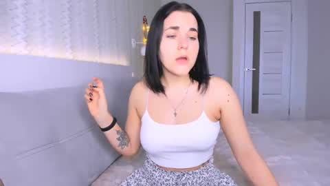 Snapshot of kate_ree_ chatting on February 2025 09:11:01 AM KATE online show from February 2025 09:11:01 AM