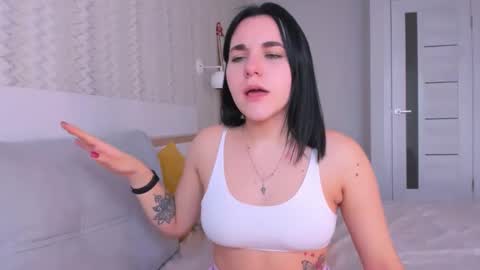 Snapshot of kate_ree_ chatting on March 2025 02:19:02 PM KATE online show from March 2025 02:19:02 PM