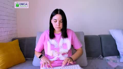 Snapshot of kate_ree_ chatting on September 2025 04:56:01 AM KATE online show from September 2025 04:56:01 AM