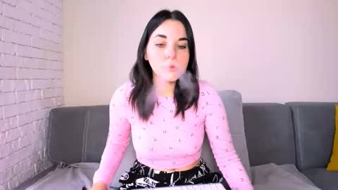 Snapshot of kate_ree_ chatting on October 2025 04:57:02 AM KATE online show from October 2025 04:57:02 AM