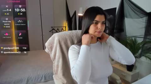 Kate online show from December 2025 09:42:02 PM