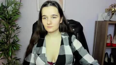 Snapshot of katedesire chatting on December 2024 07:54:02 AM Kate  online show from December 2024 07:54:02 AM