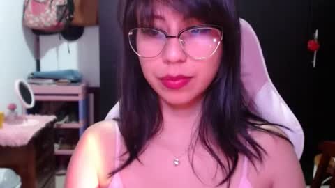 Snapshot of kateeen18 chatting on July 2026 04:03:02 AM Kateeen18 online show from July 2026 04:03:02 AM
