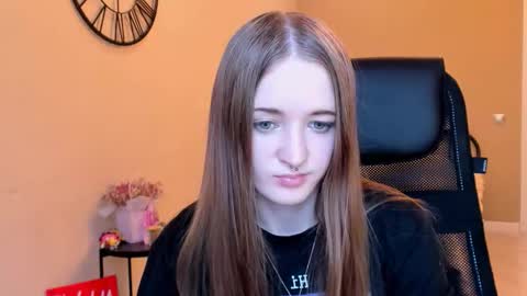 Snapshot of katekayer chatting on October 2025 10:52:02 AM katekayer online show from October 2025 10:52:02 AM